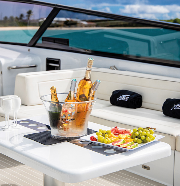 Enjoy a remarkable day aboard a luxury yacht in Saint Martin