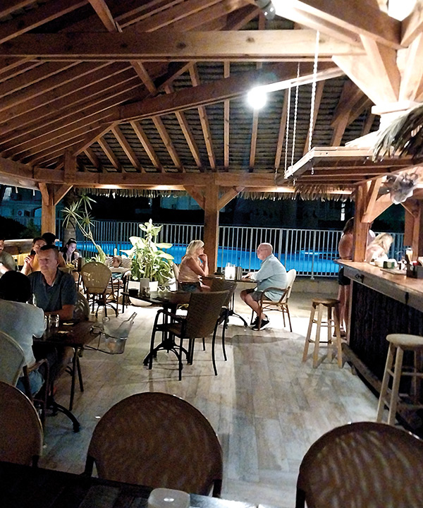 Ma Ti Beach – Lagoon-View Restaurant in Nettle Bay