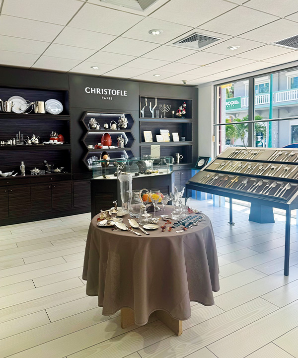 Goldfinger Cosmetics – Beauty & Skincare in Marigot