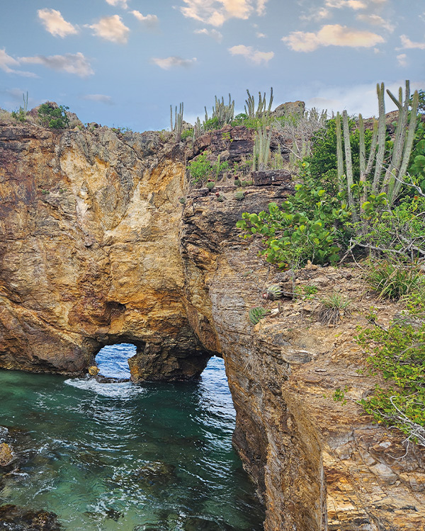Discover the best of Saint Martin Island with the Escape guide